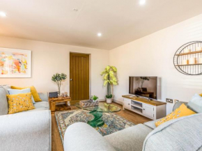 Pass the Keys Smart, New 2 bedroom apartment in Fishbourne